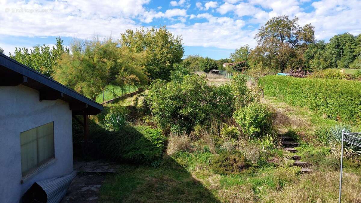 Maison à AMBIEVILLERS