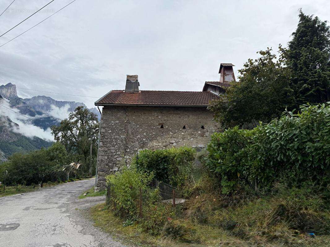 Maison à MAGLAND