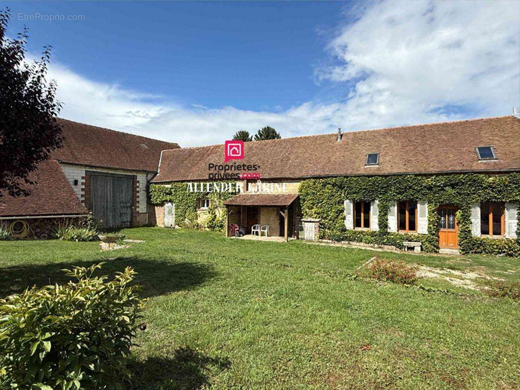 Maison à VILLENEUVE-L&#039;ARCHEVEQUE