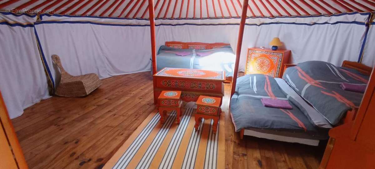 Maison à BAZOGES-EN-PAREDS