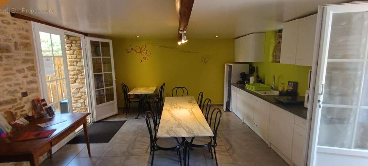 Maison à BAZOGES-EN-PAREDS