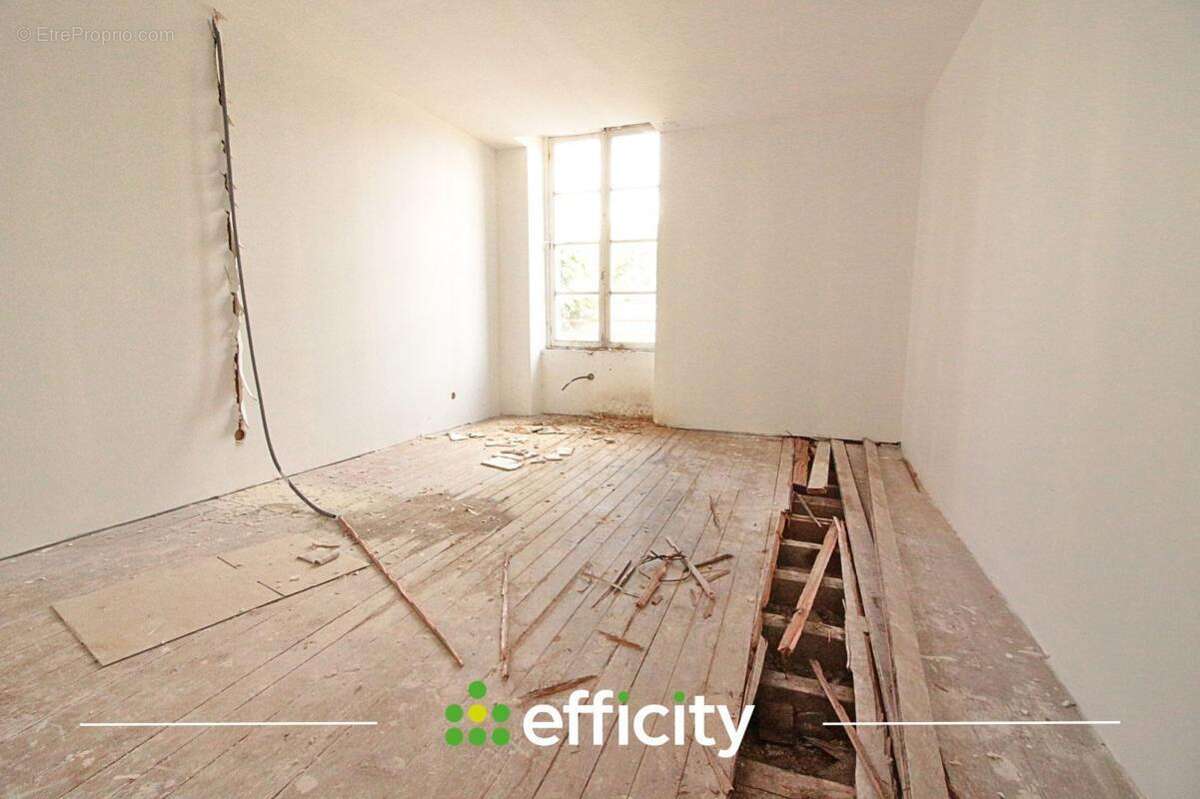 Appartement à CONDE-SUR-NOIREAU