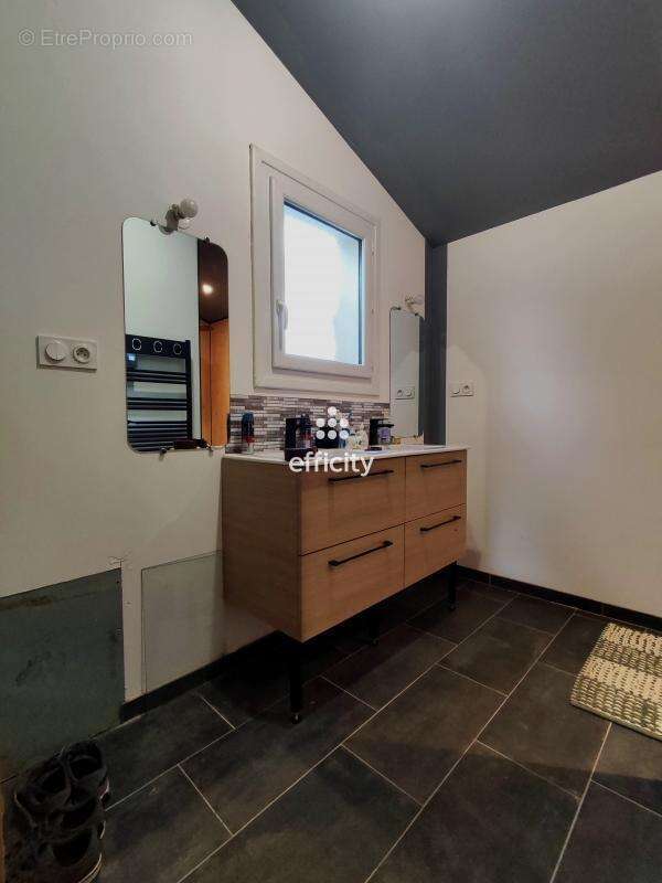 Maison à MAURE-DE-BRETAGNE