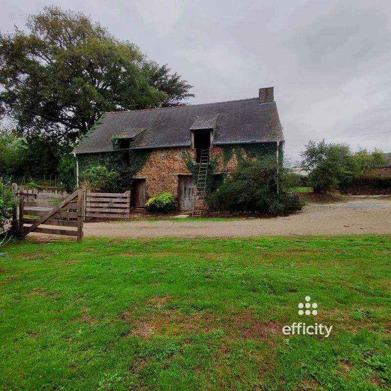 Maison à MAURE-DE-BRETAGNE