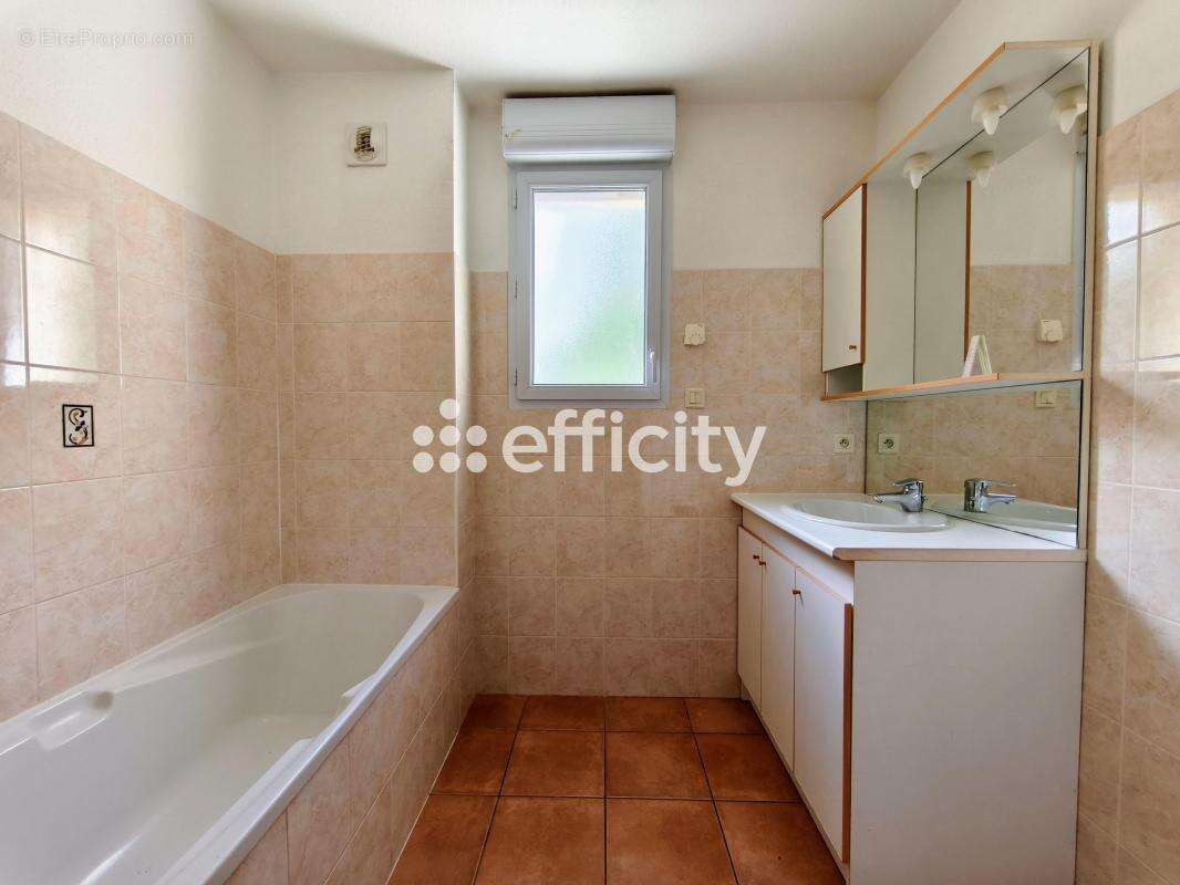 Appartement à CHORGES