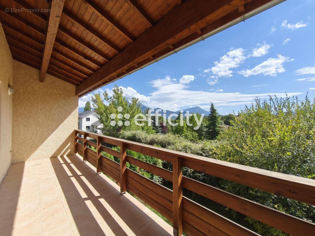 Appartement à CHORGES