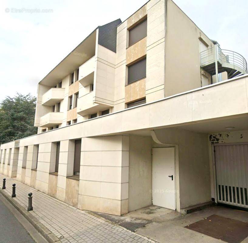 Appartement à SAINT-MAUR-DES-FOSSES