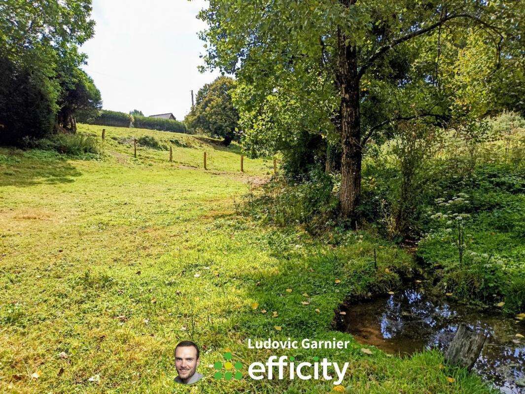 Maison à SAINT-HILAIRE-DU-HARCOUET