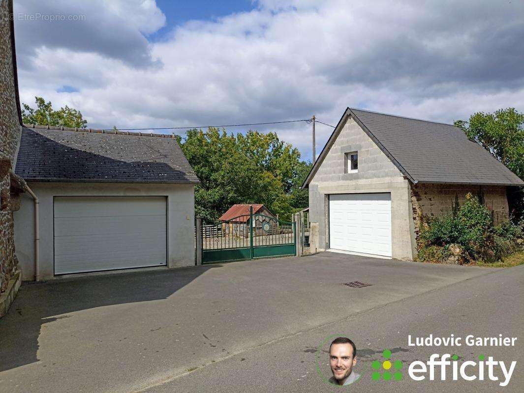 Maison à SAINT-HILAIRE-DU-HARCOUET