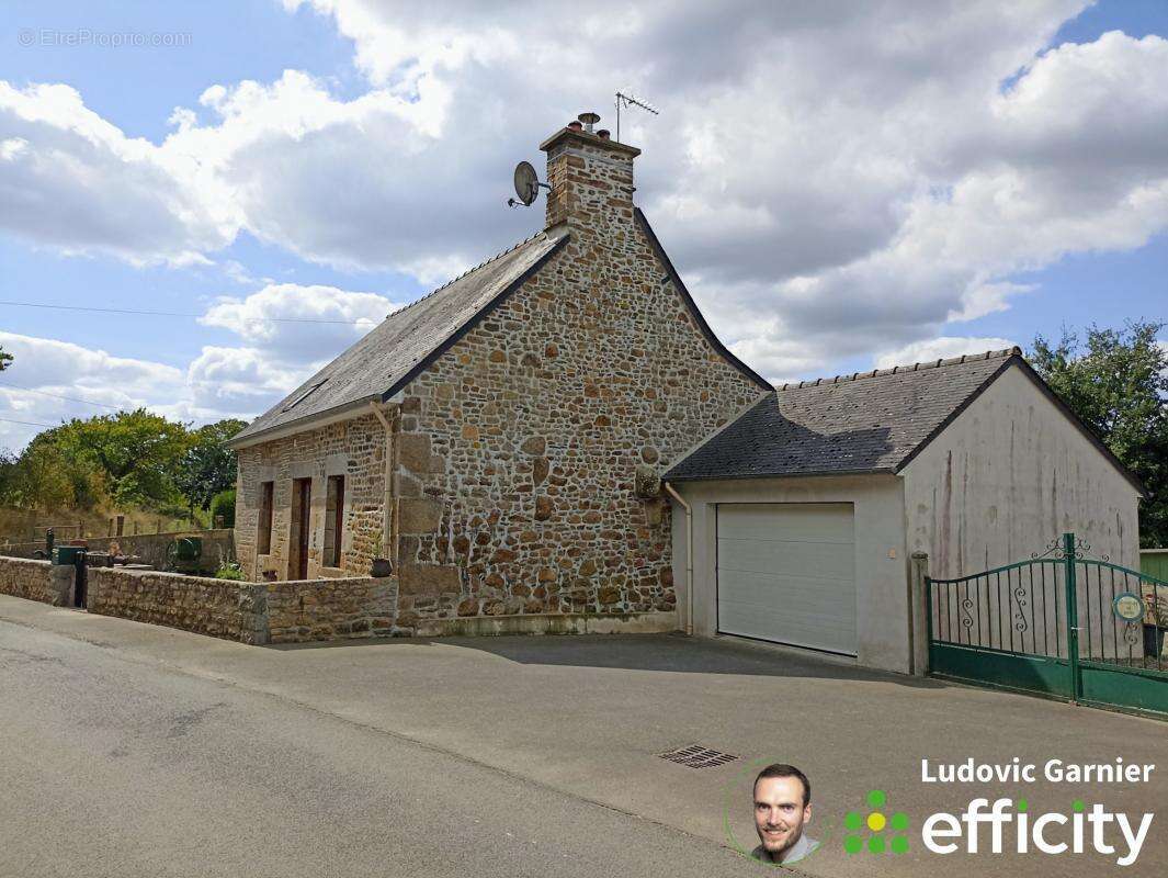 Maison à SAINT-HILAIRE-DU-HARCOUET