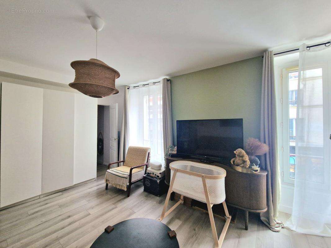 Appartement à PARIS-11E