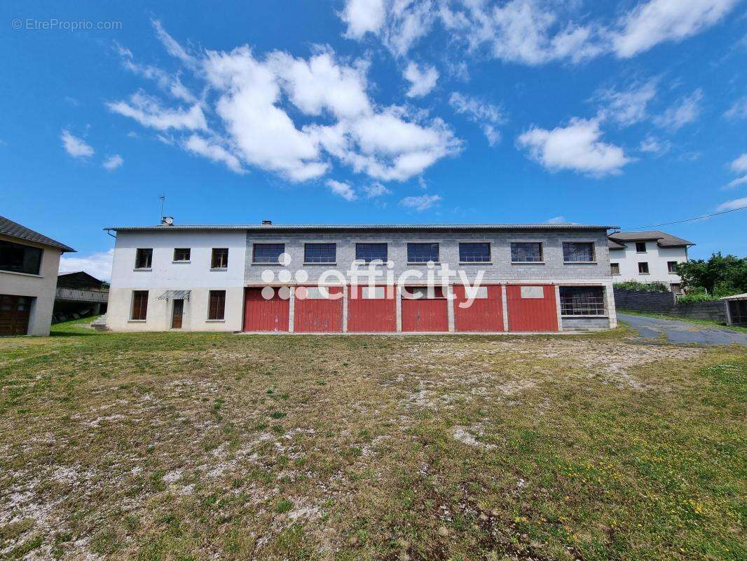 Maison à LE MALZIEU-VILLE