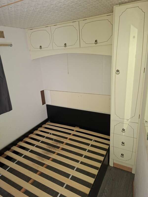 Terrain à VILLAINES-LA-JUHEL