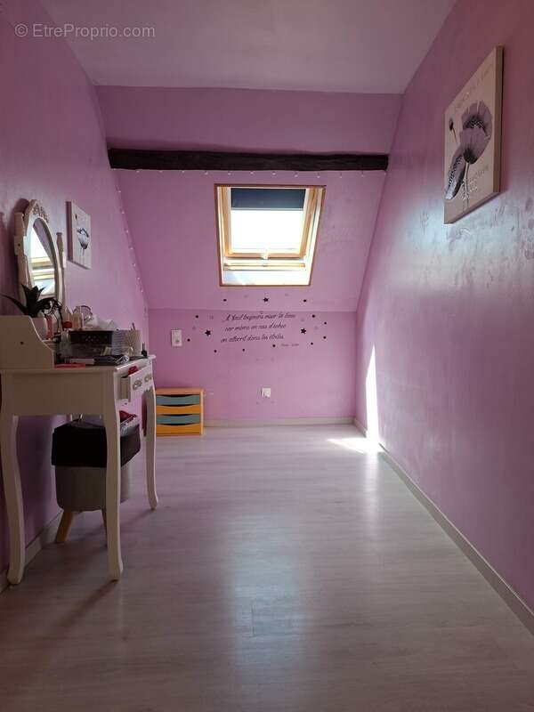 Maison à VILLAINES-LA-JUHEL