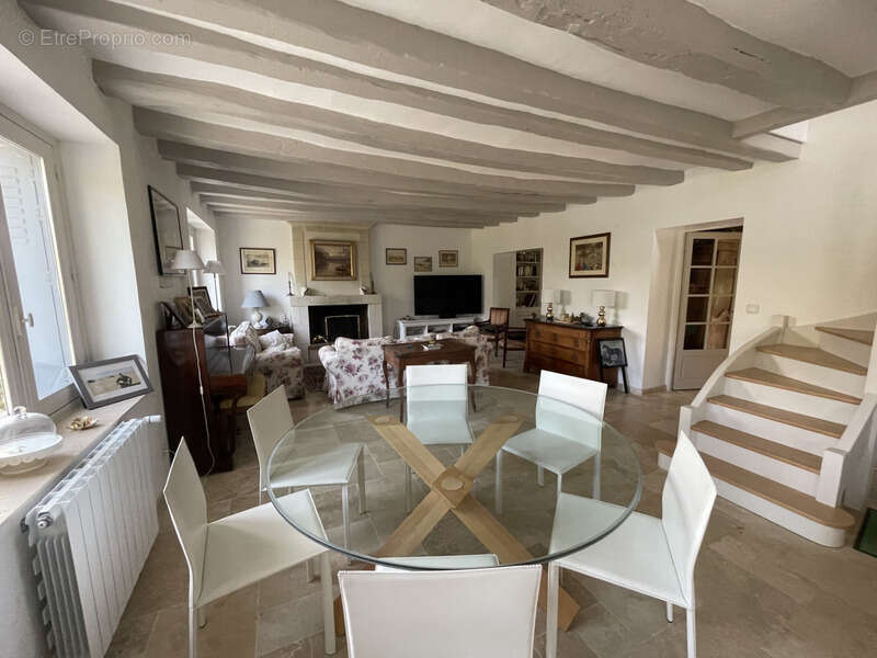 Maison à CLERE-LES-PINS