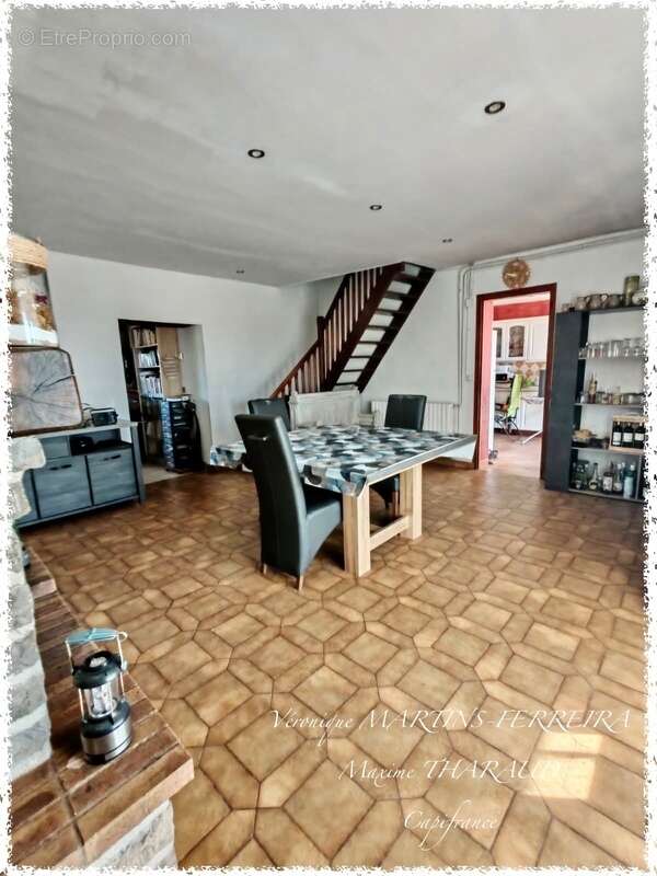 Maison à NEUILLY-EN-DUN