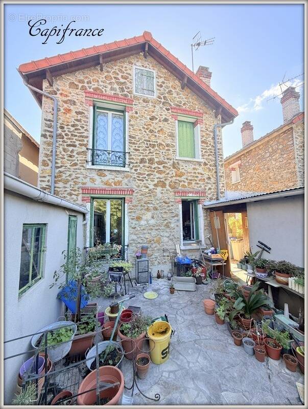 Maison à AULNAY-SOUS-BOIS