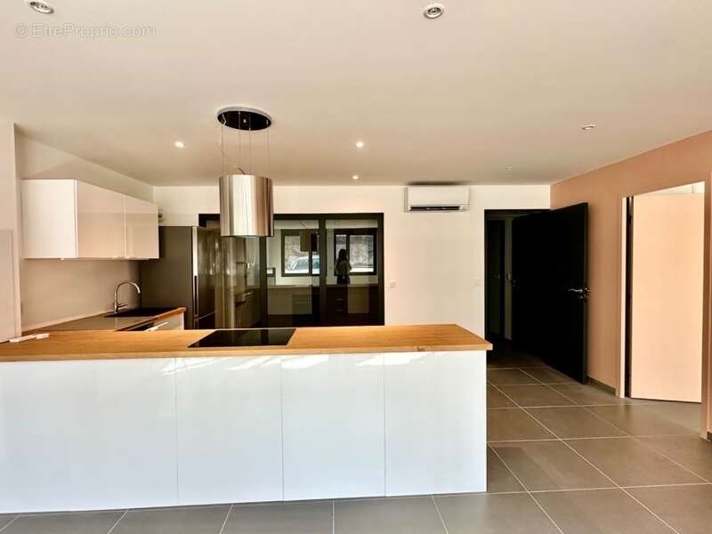 Appartement à MARSEILLE-12E