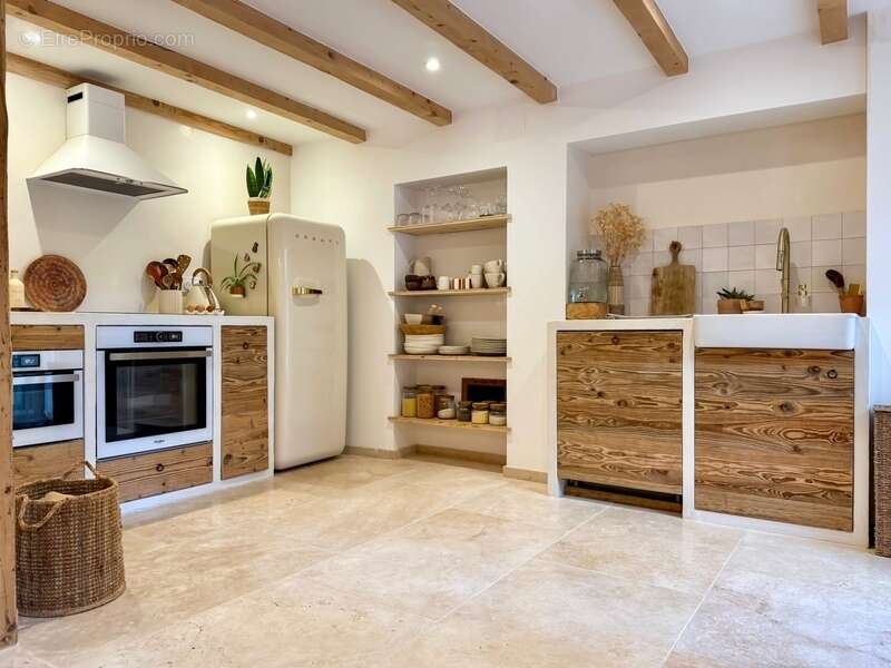 Maison à VETRAZ-MONTHOUX