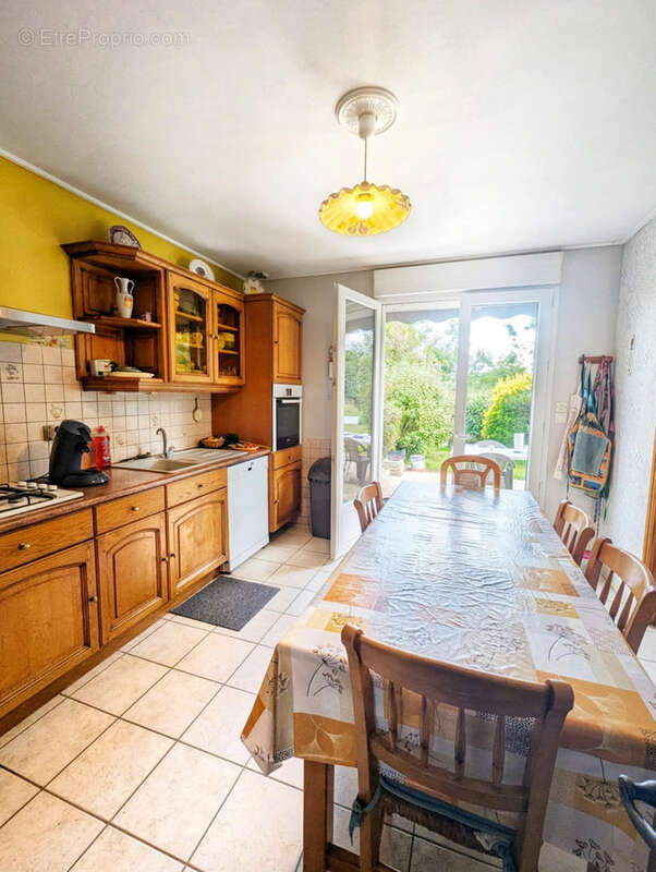 Maison à LUC-LA-PRIMAUBE