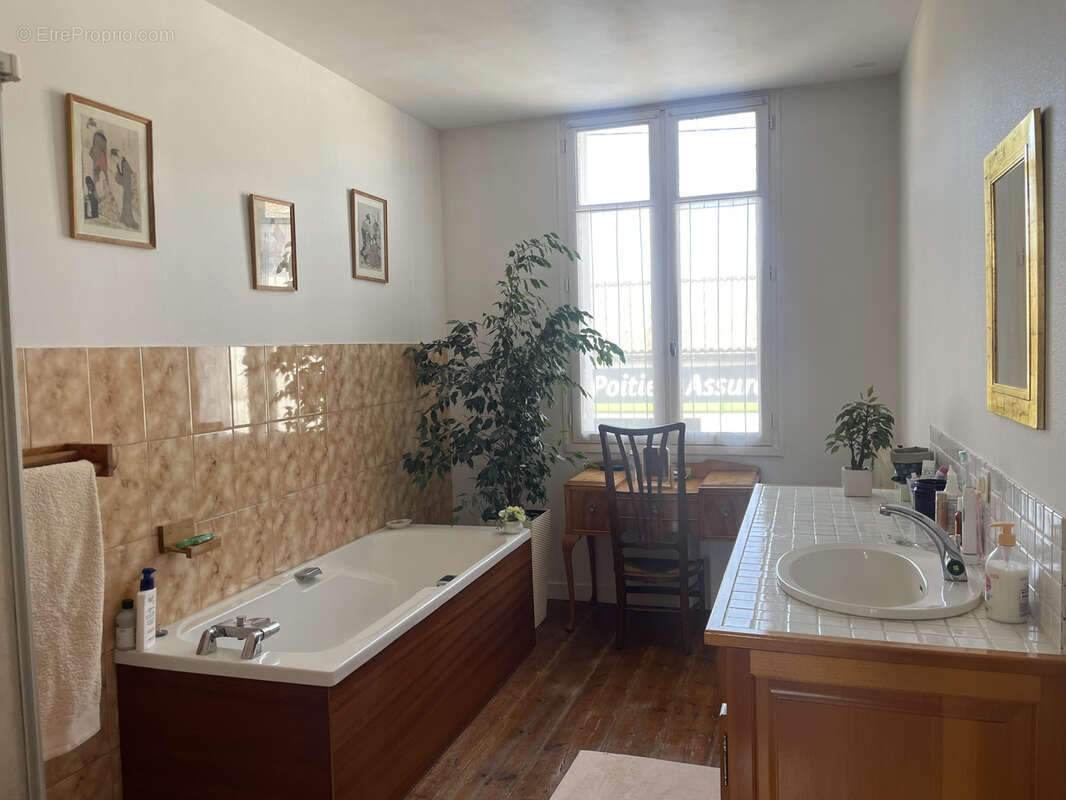 Maison à L&#039;ISLE-D&#039;ESPAGNAC