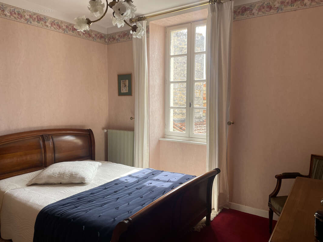 Maison à L&#039;ISLE-D&#039;ESPAGNAC