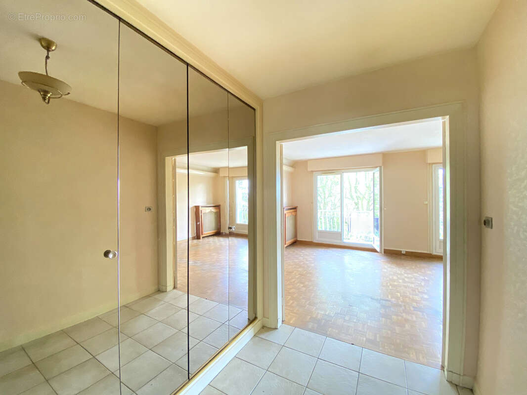 Appartement à CHENNEVIERES-SUR-MARNE