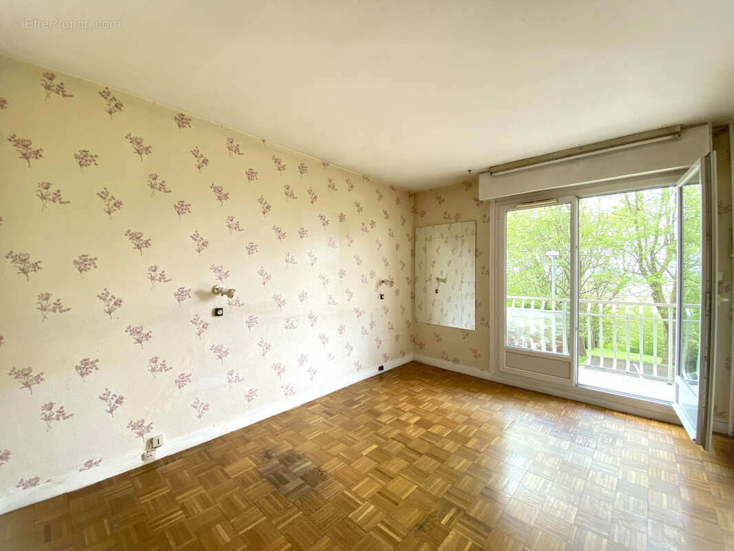 Appartement à CHENNEVIERES-SUR-MARNE
