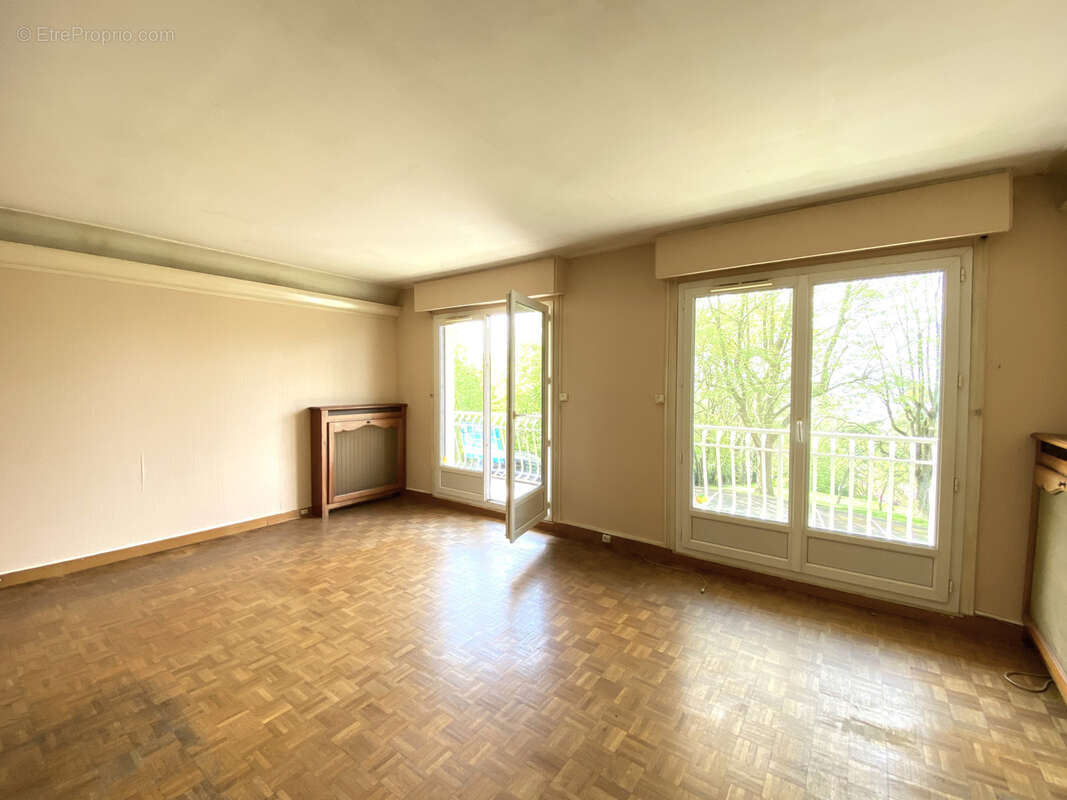 Appartement à CHENNEVIERES-SUR-MARNE