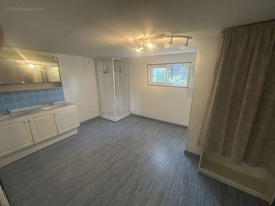 Maison à SAINT-MESMES