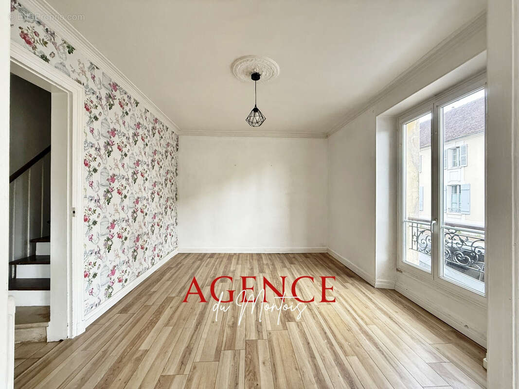 Maison à DONNEMARIE-DONTILLY