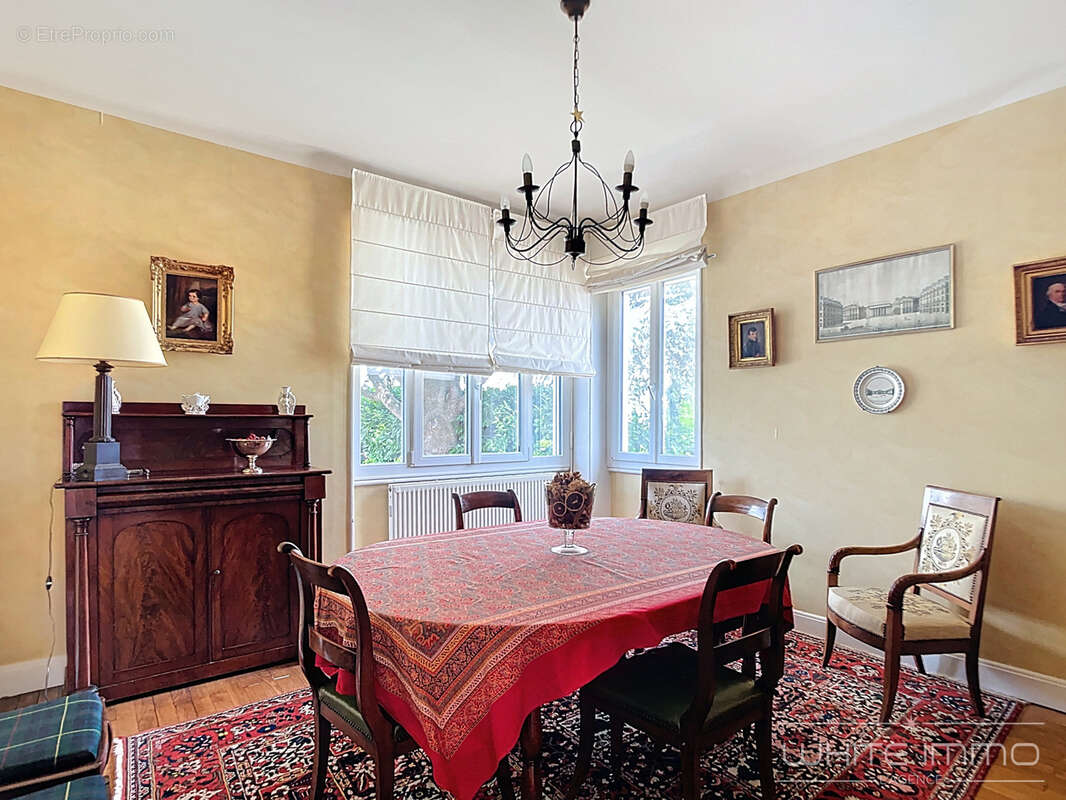 Maison à FRANCHEVILLE