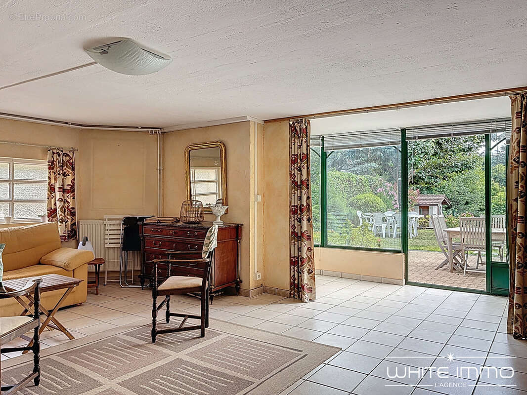 Maison à FRANCHEVILLE