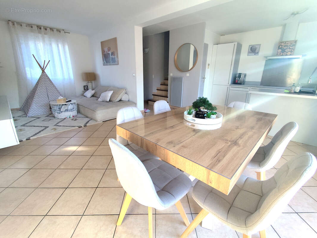 Maison à MARGUERITTES