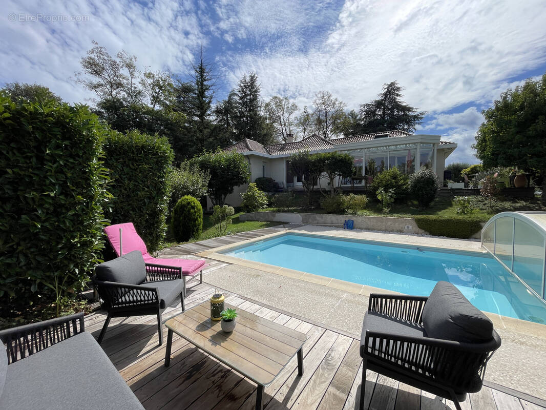 Maison à CHARBONNIERES-LES-BAINS