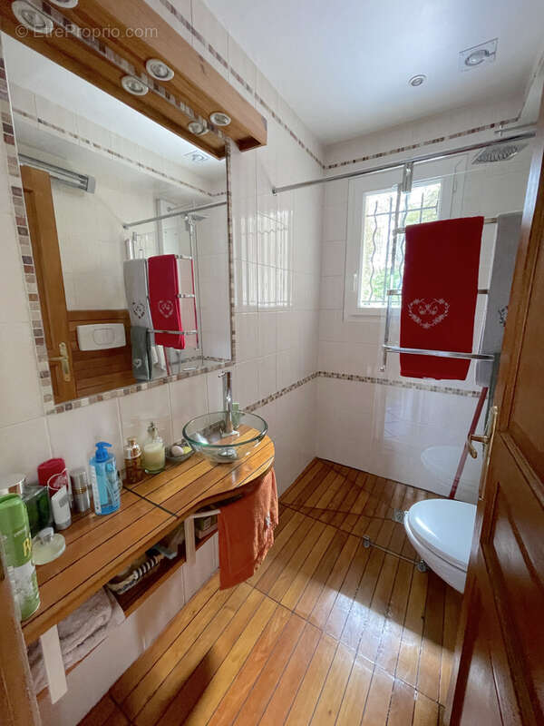 Maison à CHARBONNIERES-LES-BAINS