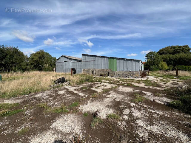 Terrain à COULONVILLERS