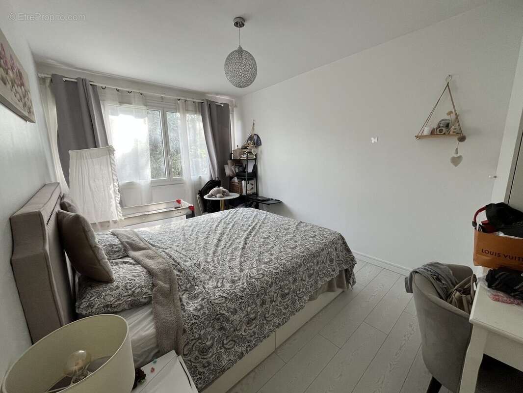 Appartement à FONTENAY-LE-FLEURY