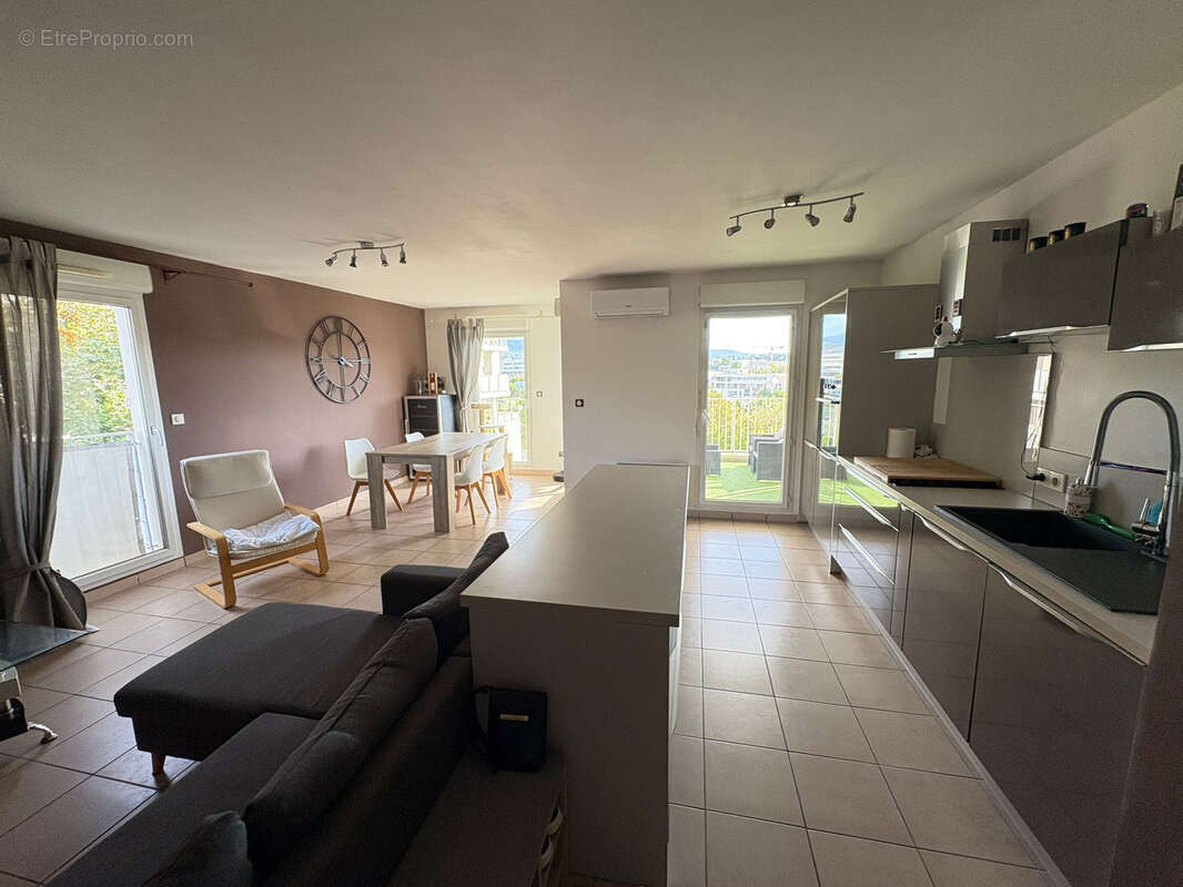 Appartement à MARSEILLE-13E