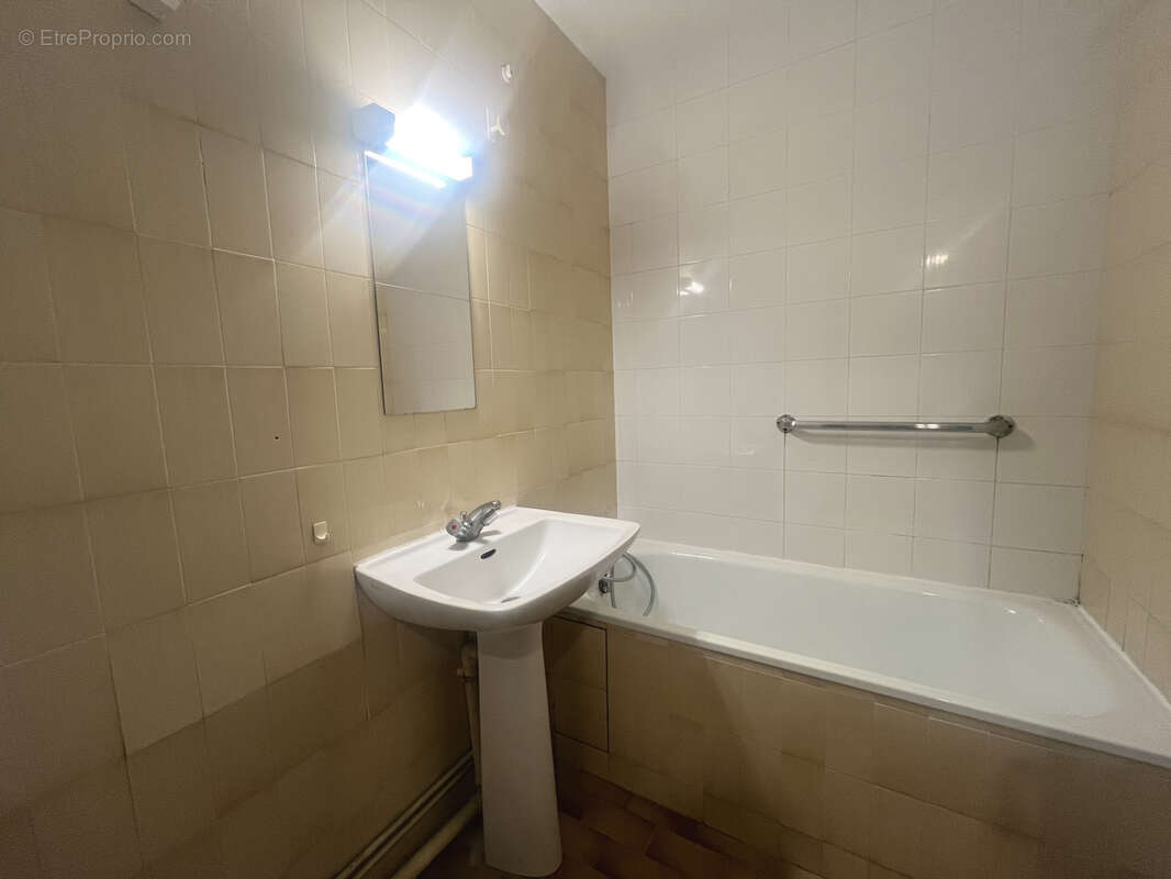 Appartement à CARRY-LE-ROUET