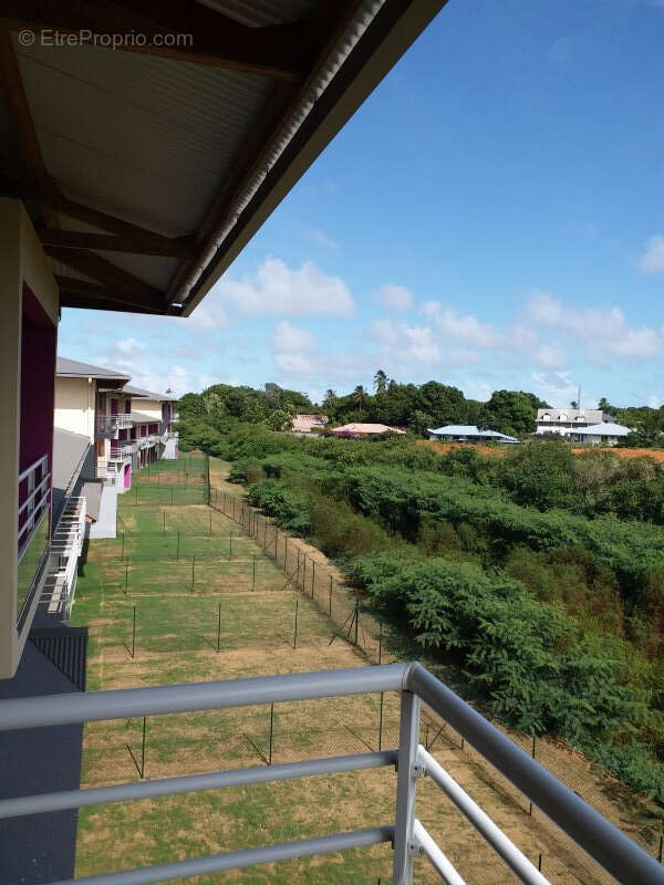 Appartement à REMIRE-MONTJOLY