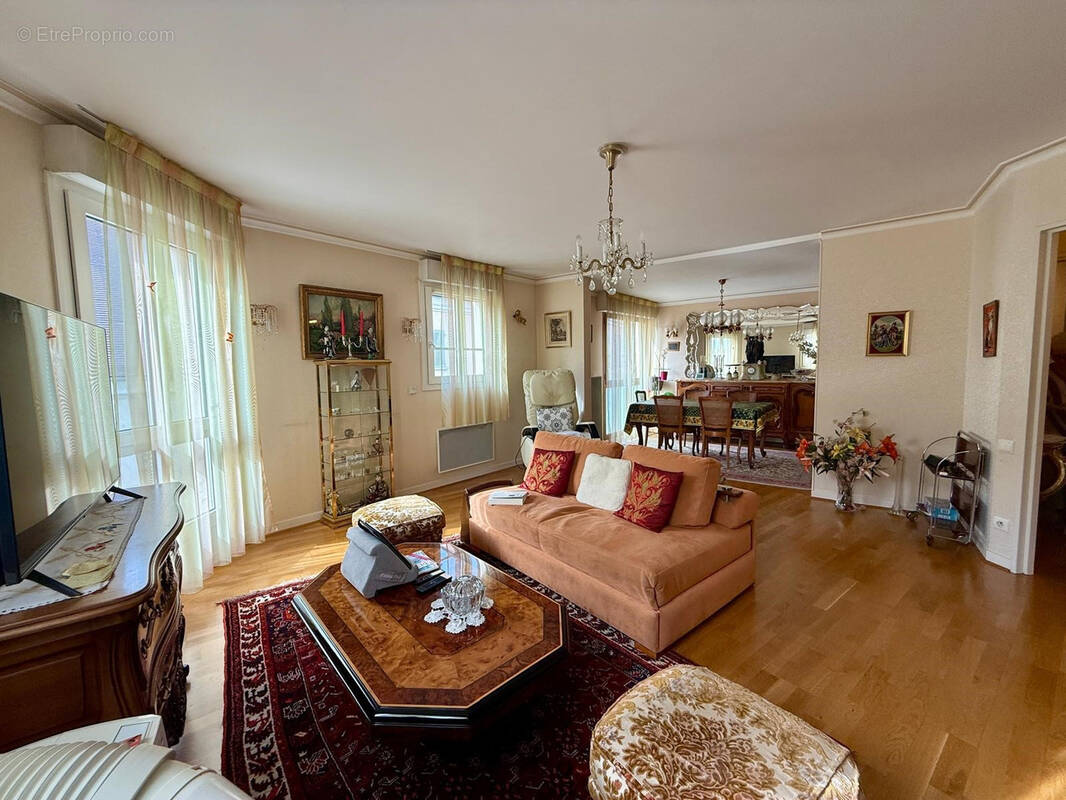 Appartement à FONTAINEBLEAU