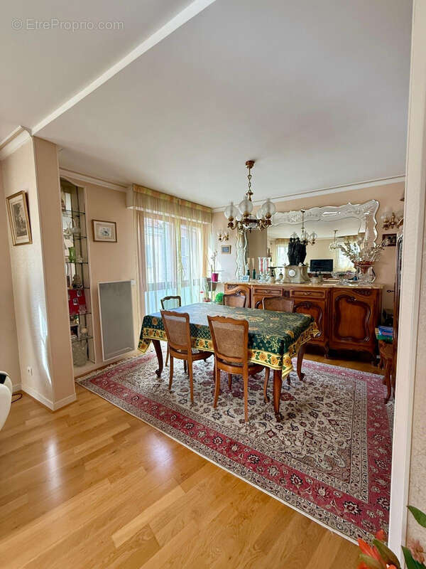 Appartement à FONTAINEBLEAU