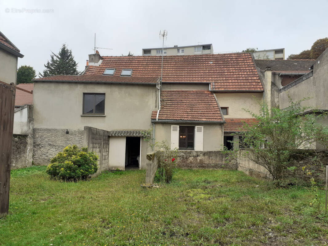 Appartement à VILLENEUVE-LE-ROI