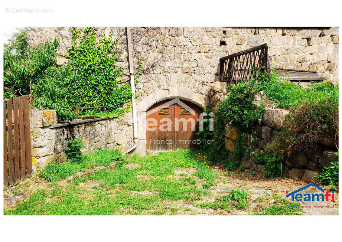 Maison à SAINT-PAL-DE-MONS