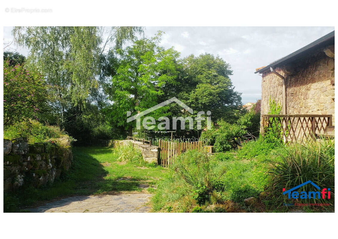 Maison à SAINT-PAL-DE-MONS