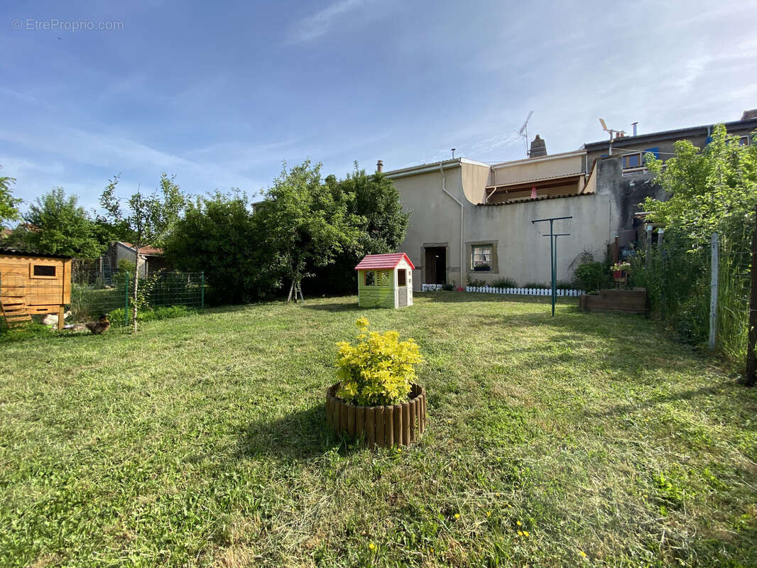 Maison à DOMEVRE-EN-HAYE