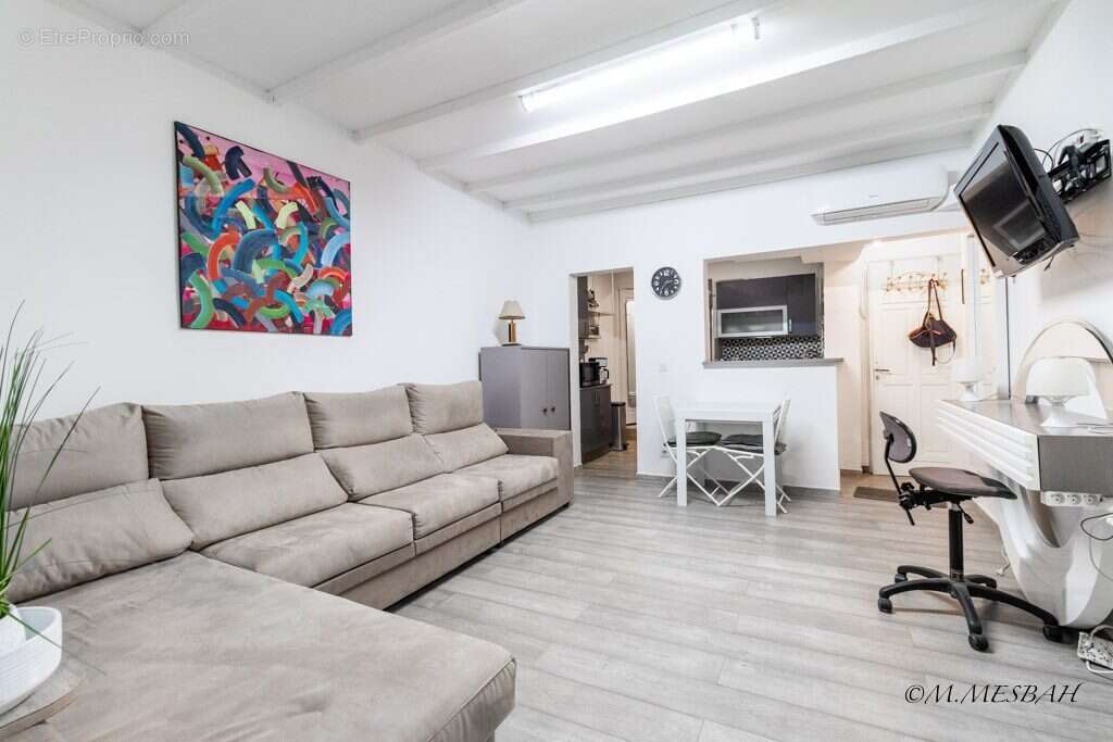 Appartement à LES LILAS