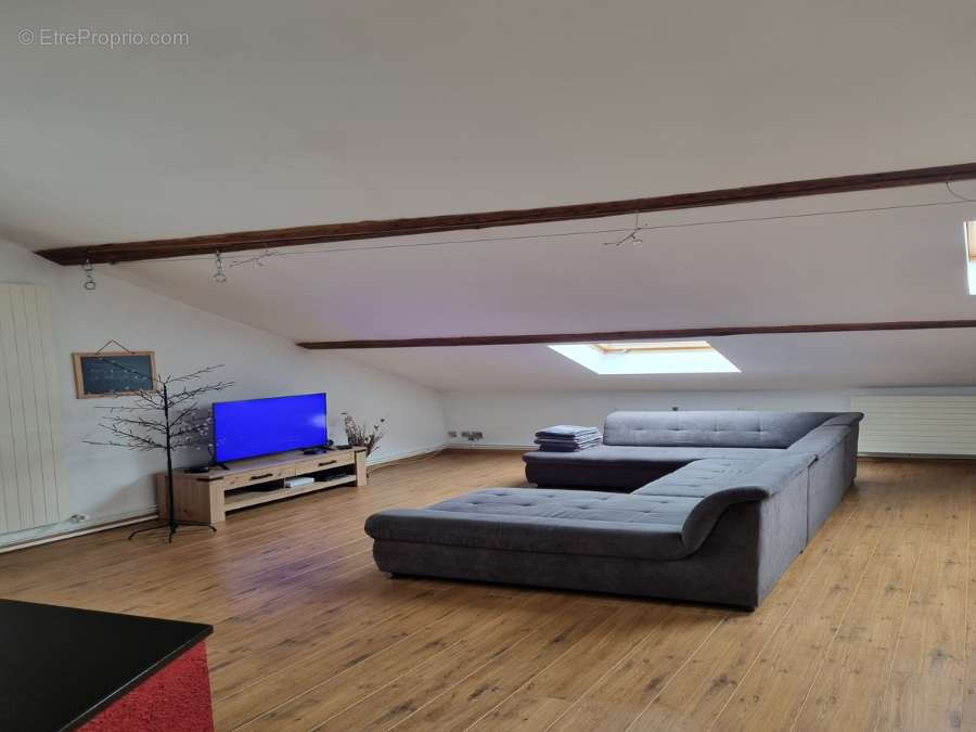 Appartement à DAMELEVIERES