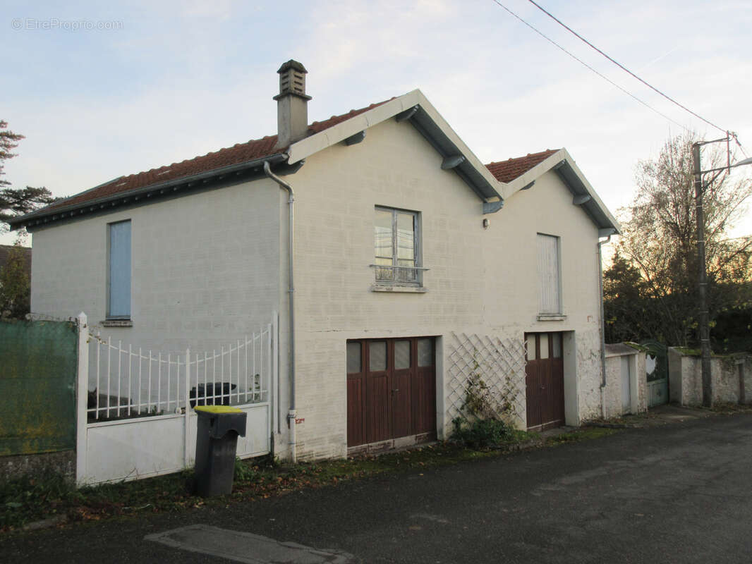Maison à JOUY-SUR-MORIN